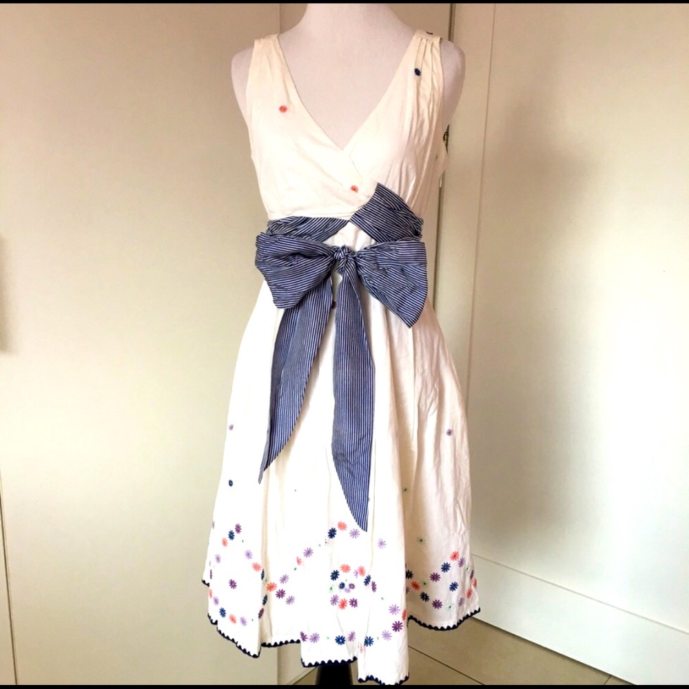 Beautifully embroidered Anthropology Maeve